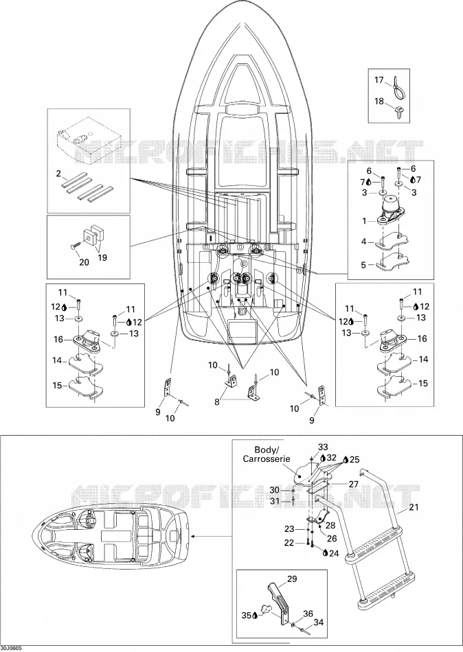 Coque Inférieure Et Échelle